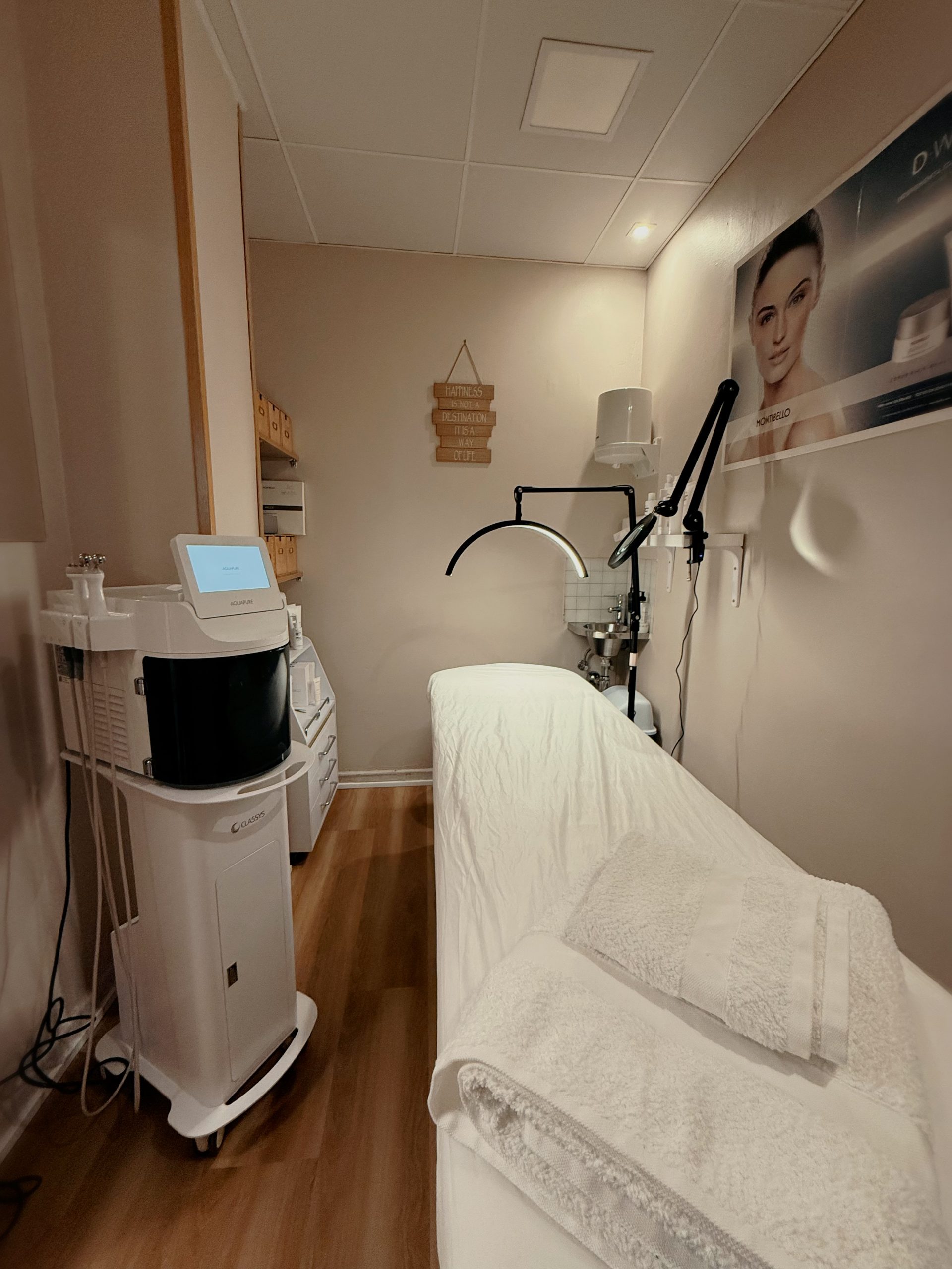 Cabina de tratamientos faciales Aquapure en Armirax Madrid